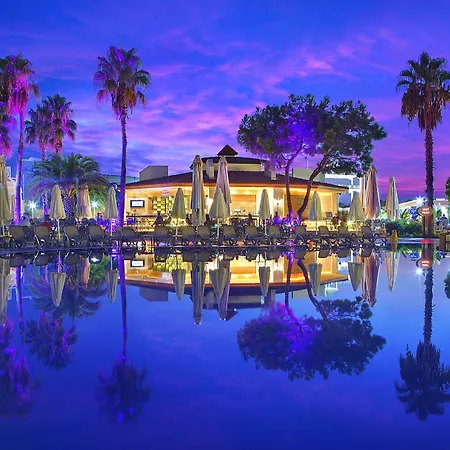 Bellis Deluxe & Heated For Winter Aqua Park Hotel