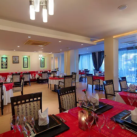 Bellis Deluxe & Heated For Winter Aqua Park Hotel