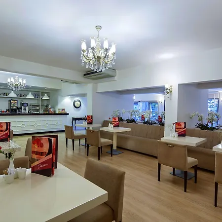 Bellis Deluxe & Heated For Winter Aqua Park Hotel