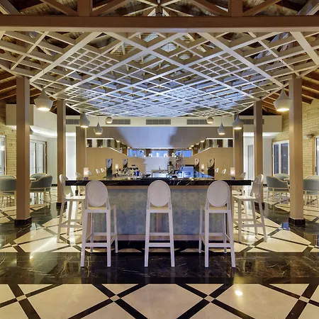 Bellis Deluxe & Heated For Winter Aqua Park 5*