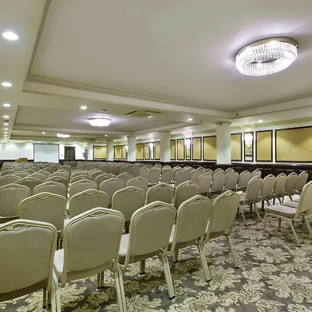 Bellis Deluxe & Heated For Winter Aqua Park