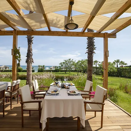 Bellis Deluxe & Heated For Winter Aqua Park