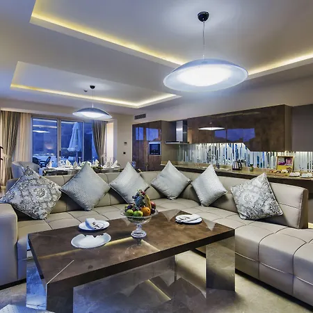 Отель Bellis Deluxe & Heated For Winter Aqua Park 5*