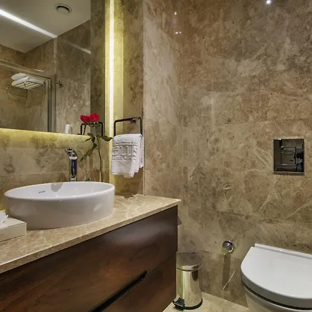 Отель Bellis Deluxe & Heated For Winter Aqua Park 5*