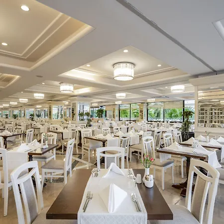 Hotel Bellis Deluxe & Heated For Winter Aqua Park 5*