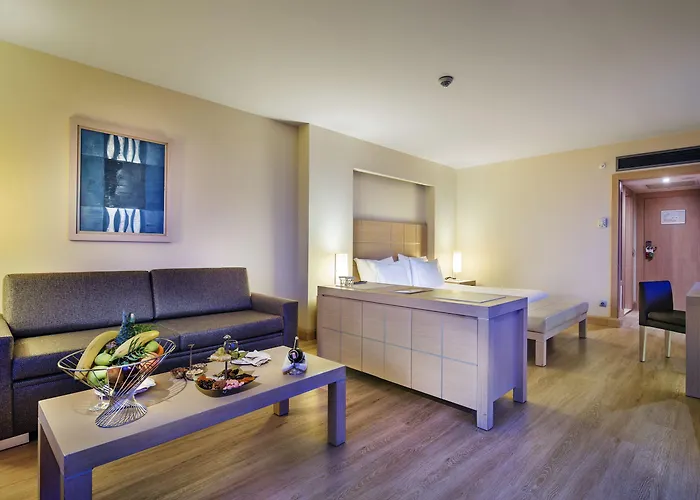 Bellis Deluxe & Heated For Winter Aqua Park