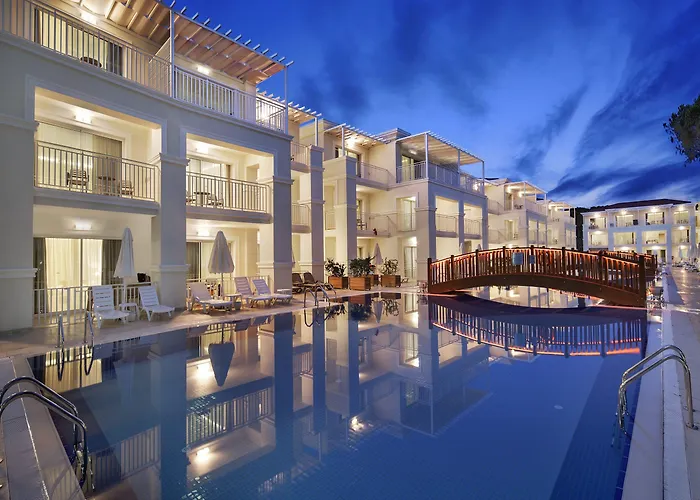 Bellis Deluxe & Heated For Winter Aqua Park Hotel