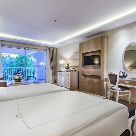 Bellis Deluxe & Heated For Winter Aqua Park Belek
