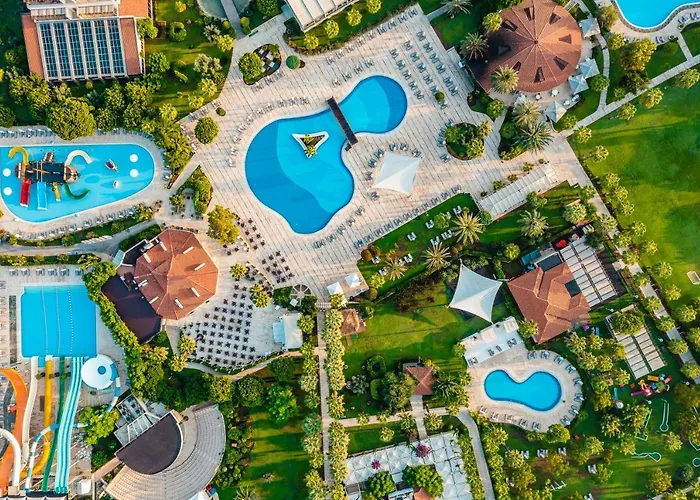 Bellis Deluxe & Heated For Winter Aqua Park Szálloda 5*